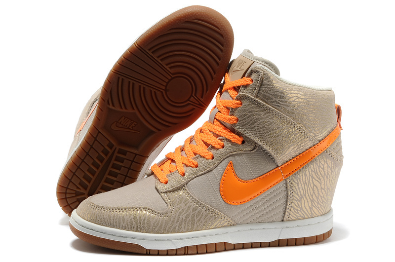 nike dunk sky high femme beige